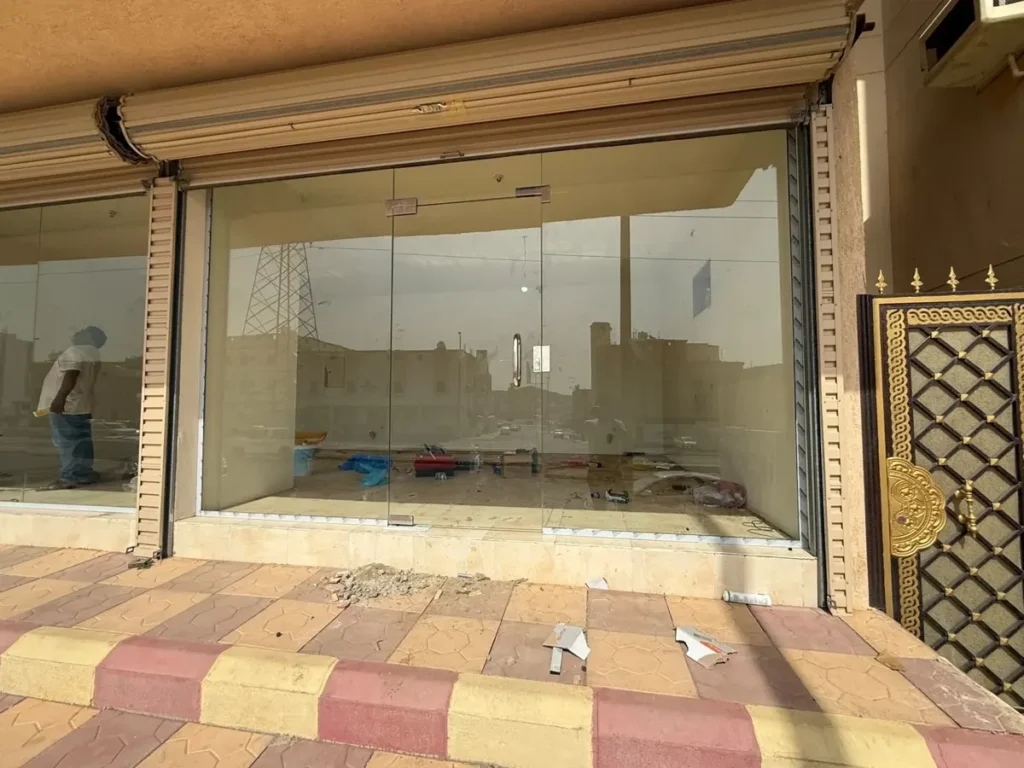 واجهة محل زجاج سيكوريت بالرياض - عمل رقم 3 من زويا الرياض