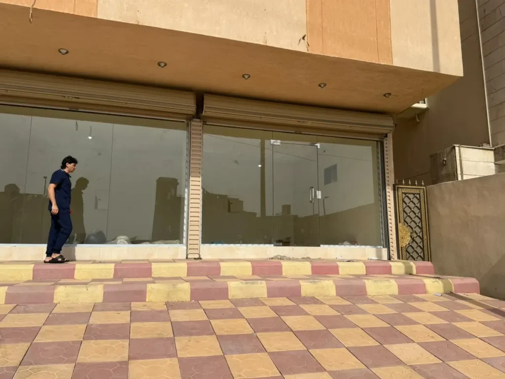 واجهة محل زجاج سيكوريت بالرياض - عمل رقم 15 من زويا الرياض