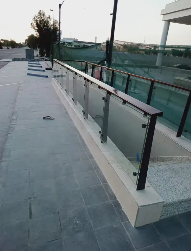 درابزين زجاج سيكوريت بالرياض - عمل رقم 4 من زويا الرياض
