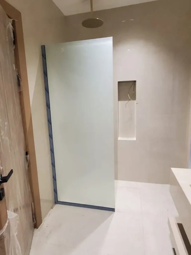 شاور زجاج سيكوريت بالرياض - عمل رقم 19 من زويا الرياض